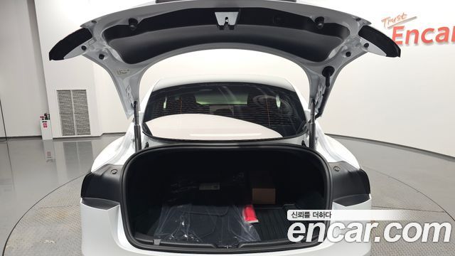 Tesla Model 3 Premium Long Range RWD 2026 — фото 20