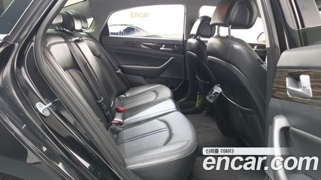 Hyundai Sonata (LF) 2.0 Smart 2016 — фото 11