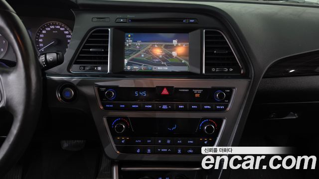 Hyundai Sonata (LF) 2.0 Smart 2016 — фото 12