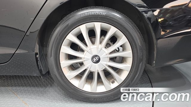 Hyundai Sonata (LF) 2.0 Smart 2016 — фото 21