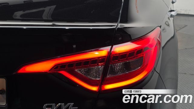 Hyundai Sonata (LF) 2.0 Smart 2016 — фото 23