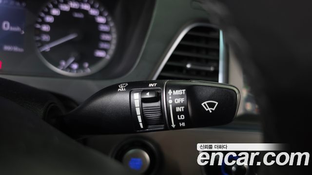 Hyundai Sonata (LF) 2.0 Smart 2016 — фото 27