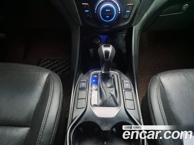 Hyundai Santa Fe (DM) Diesel(e-VGT) 2.0 2WD Premium 2015 — фото 10