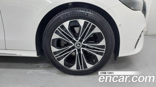 Mercedes-Benz E-Class (W214) E220d 4MATIC Exclusive 2026 — фото 5