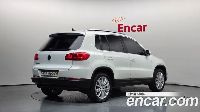 Volkswagen Tiguan 2.0 TDI  Premium 5N 2014 — фото 2