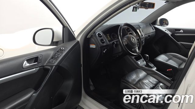Volkswagen Tiguan 2.0 TDI  Premium 5N 2014 — фото 10