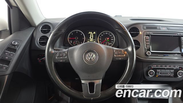 Volkswagen Tiguan 2.0 TDI  Premium 5N 2014 — фото 13