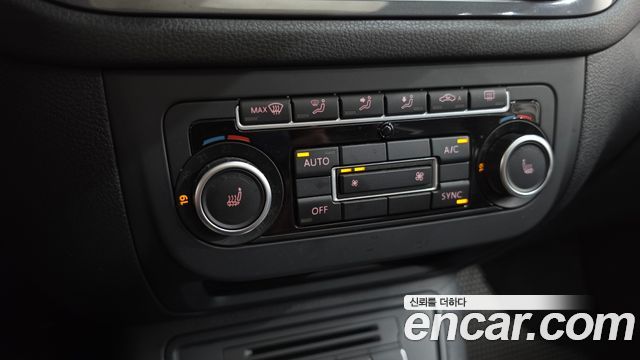 Volkswagen Tiguan 2.0 TDI  Premium 5N 2014 — фото 15