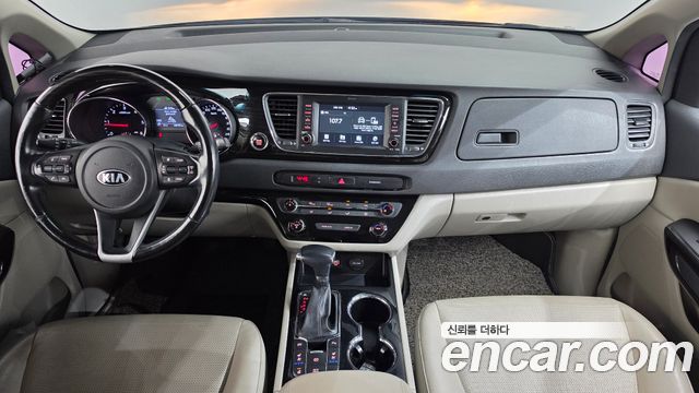 Kia Carnival 9-Seater Prstige 2019 — фото 7