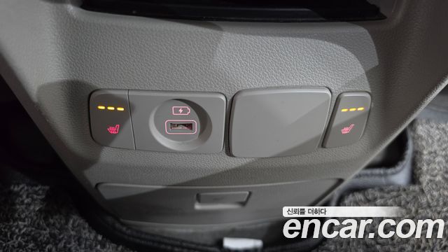 Kia Carnival 9-Seater Prstige 2019 — фото 15