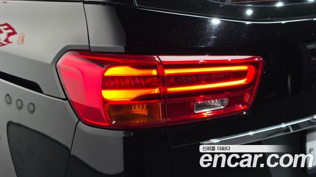 Kia Carnival 9-Seater Prstige 2019 — фото 23