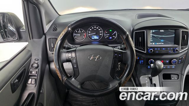 Hyundai Grand Starex Wagon 12-Seater Smart 2018 — фото 14