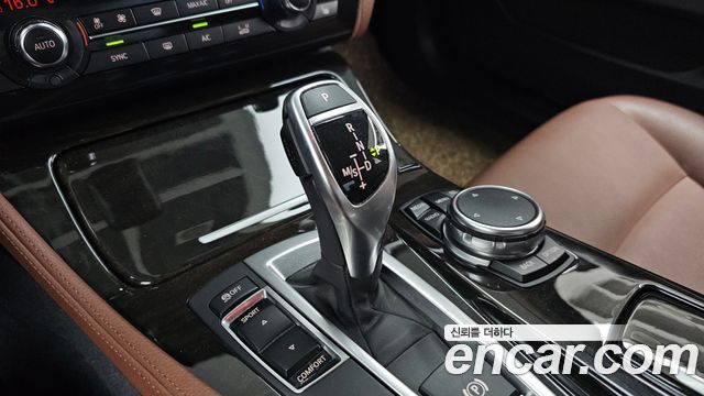 BMW 5 Series (F10) 528i M Aero Dynamic 2016 — фото 9