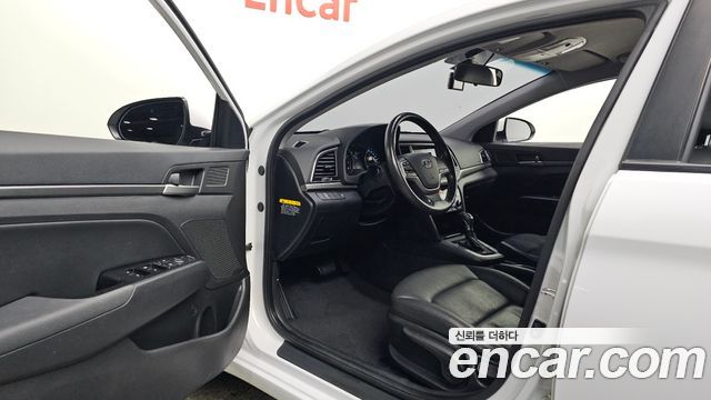 Hyundai Avante (AD) 1.6 GDI Smart 2017 — фото 10