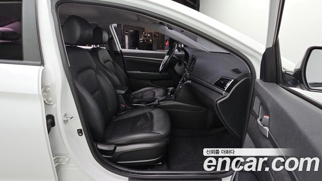 Hyundai Avante (AD) 1.6 GDI Smart 2017 — фото 11