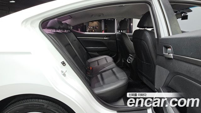 Hyundai Avante (AD) 1.6 GDI Smart 2017 — фото 12