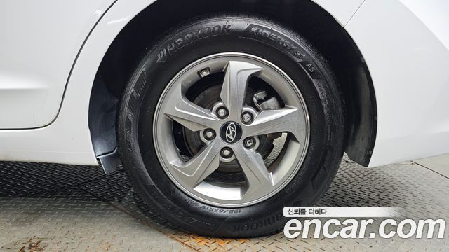 Hyundai Avante (AD) 1.6 GDI Smart 2017 — фото 21