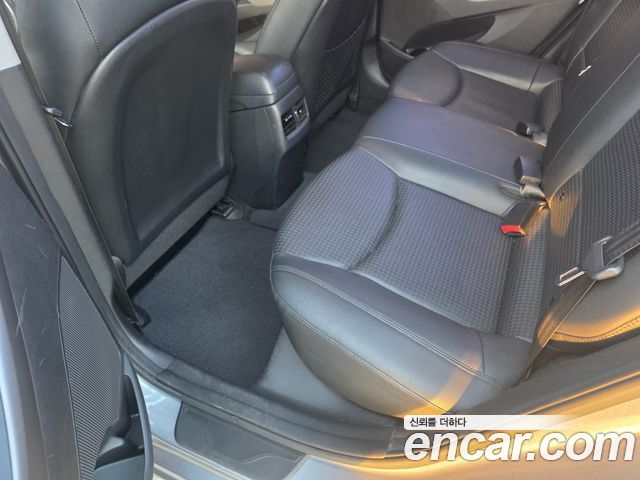 Hyundai Avante 1.6 GDi Smart Standard 2014 — фото 17