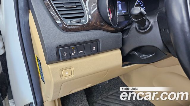 Kia Carnival 9-Seater Noblesse 2019 — фото 16