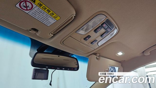 Kia Carnival 9-Seater Noblesse 2019 — фото 17