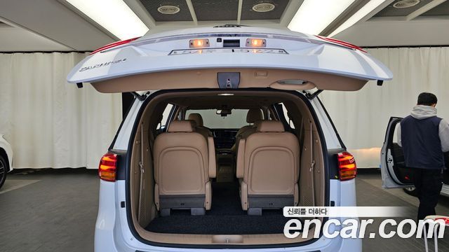 Kia Carnival 9-Seater Noblesse 2019 — фото 20