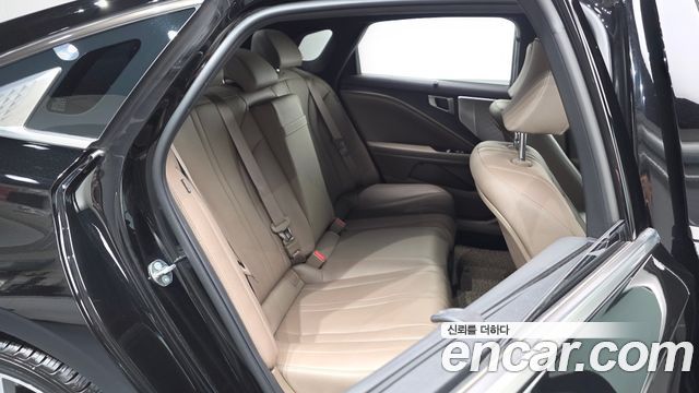 Kia K8 2.5 Gasoline 2WD Noblesse 2023 — фото 11