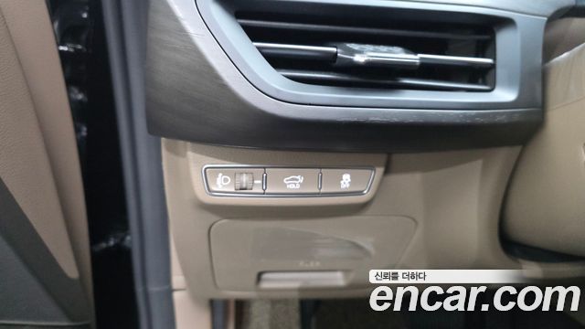 Kia K8 2.5 Gasoline 2WD Noblesse 2023 — фото 31