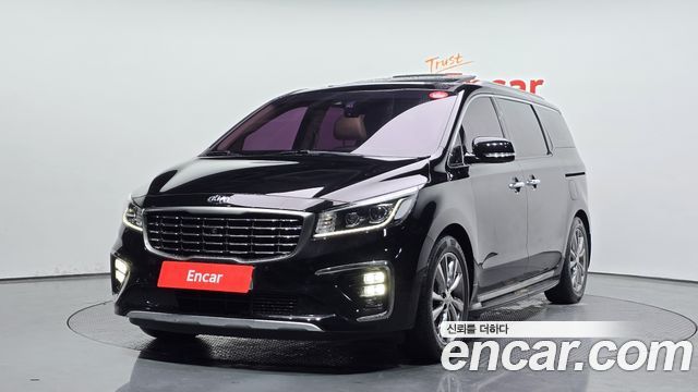Kia Carnival 9-Seater Noblesse Special