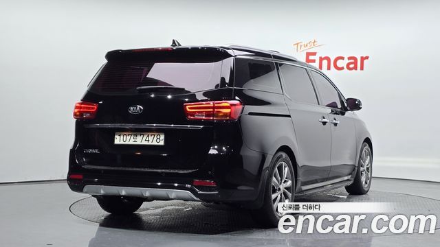 Kia Carnival 9-Seater Noblesse Special 2019 — фото 2