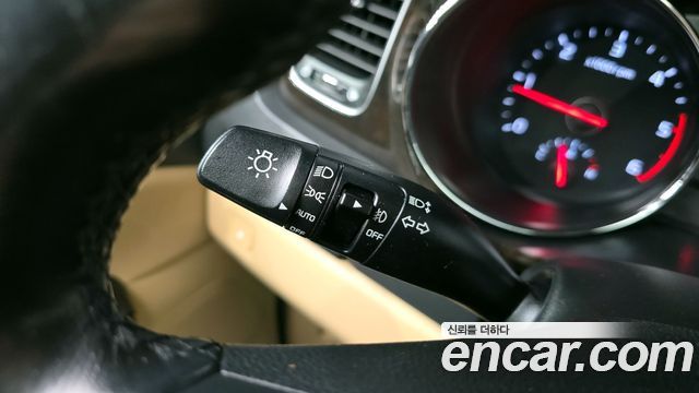 Kia Carnival 9-Seater Noblesse Special 2019 — фото 17