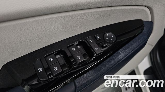 Kia Sportage Hybrid (V) Nobleless 2WD 2023 — фото 17