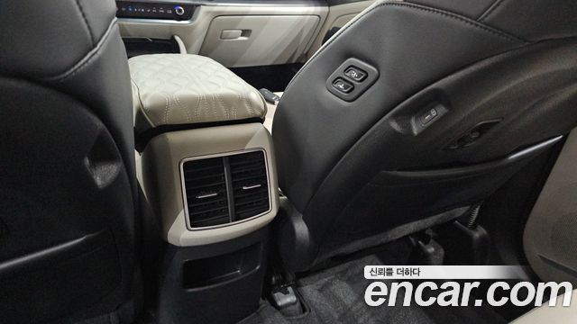 Kia Sportage Hybrid (V) Nobleless 2WD 2023 — фото 31