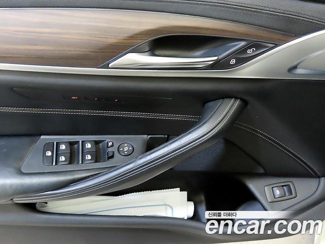 BMW 5 Series (G30) 520d M Sport Package Plus 2017 — фото 21