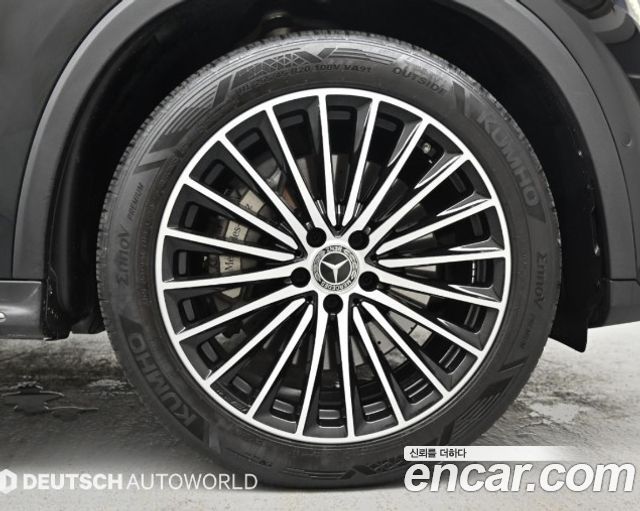 Mercedes-Benz GLC-Class (X254) GLC300 4MATIC AMG Line 2024 — фото 5