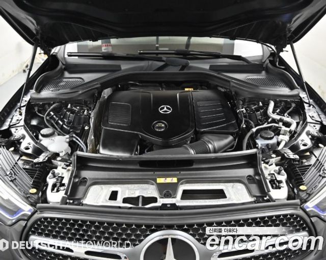 Mercedes-Benz GLC-Class (X254) GLC300 4MATIC AMG Line 2024 — фото 6