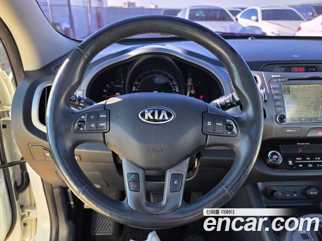 Kia Sportage R Diesel 2WD Trendy 2014 — фото 17