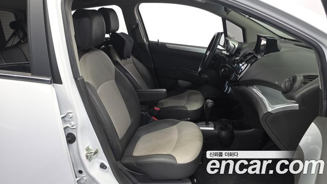 Chevrolet Spark Spark S LT 2014 — фото 11
