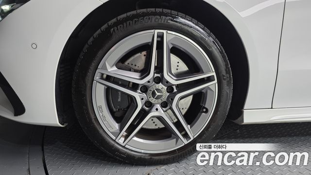 Mercedes-Benz CLA-Class (C118) CLA250 4MATIC 2024 — фото 5