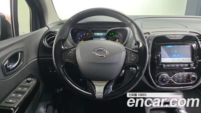Renault Korea QM3 RE 2016 — фото 13