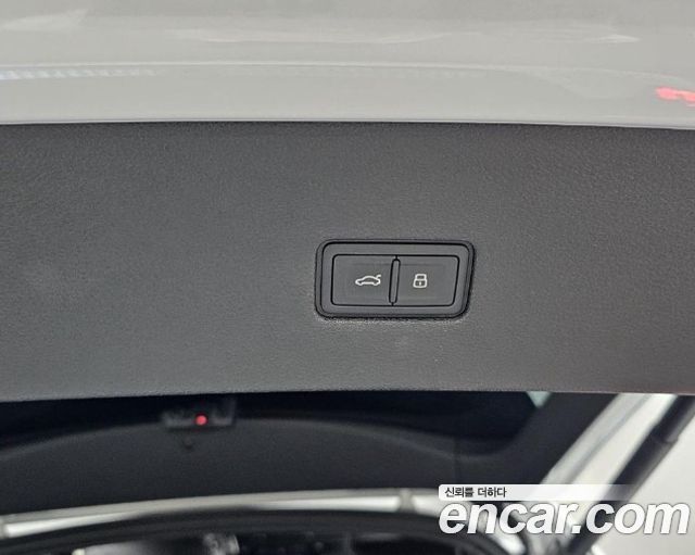 Audi Q8 (4M) 50 TDI Quattro Premium 2023 — фото 24