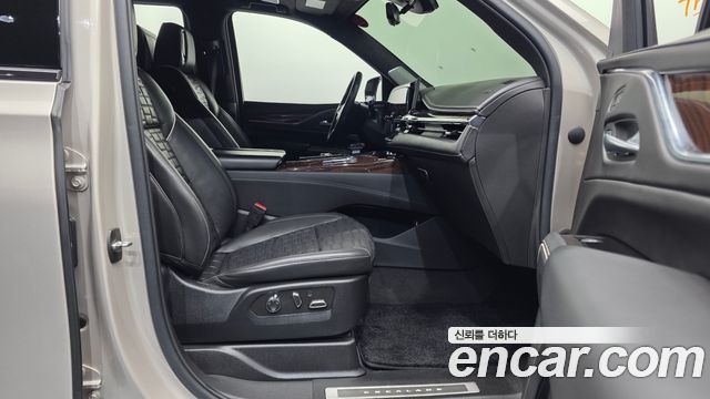 Cadillac Escalade (V) 6.2 Sports Platinum 2022 — фото 11