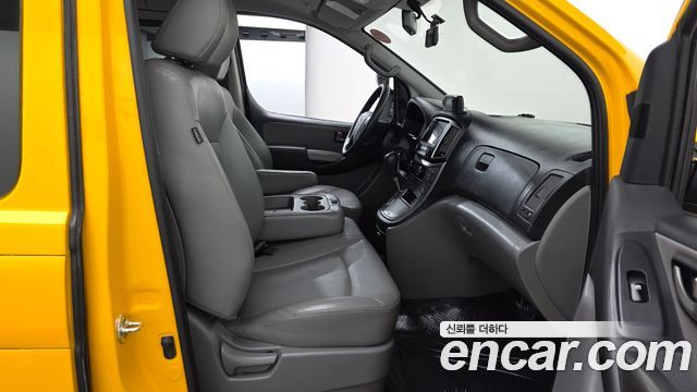 Hyundai Grand Starex School Bus LPi 2021 — фото 26