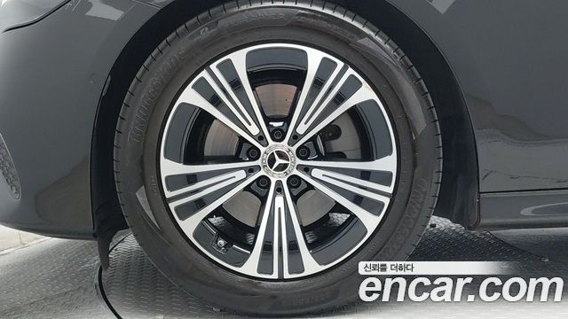 Mercedes-Benz E-Class (W214) E200 Avantgarde 2025 — фото 20