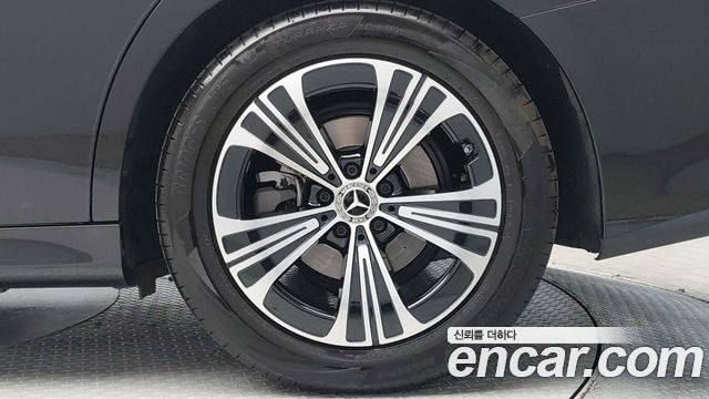 Mercedes-Benz E-Class (W214) E200 Avantgarde 2025 — фото 21