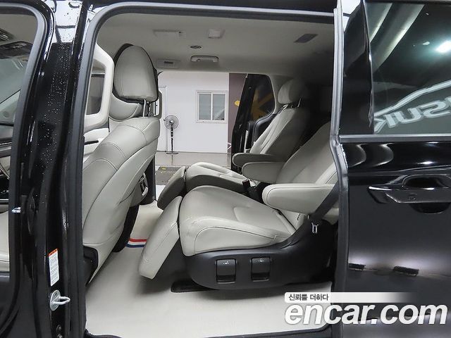 Kia Carnival (IV) Diesel 7-Seater Signature 2021 — фото 10