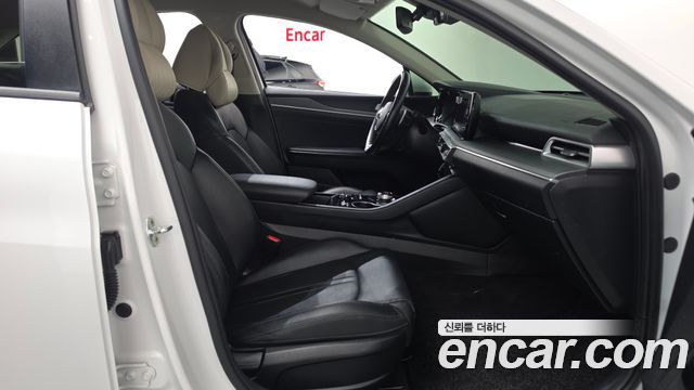 Kia K5 (III) 2.0 Prestige 2021 — фото 11