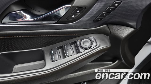 Chevrolet Traverse 3.6 AWD Redline 2021 — фото 35