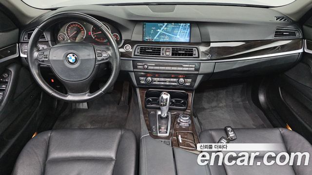BMW 5 Series (F10) 528i 2011 — фото 7