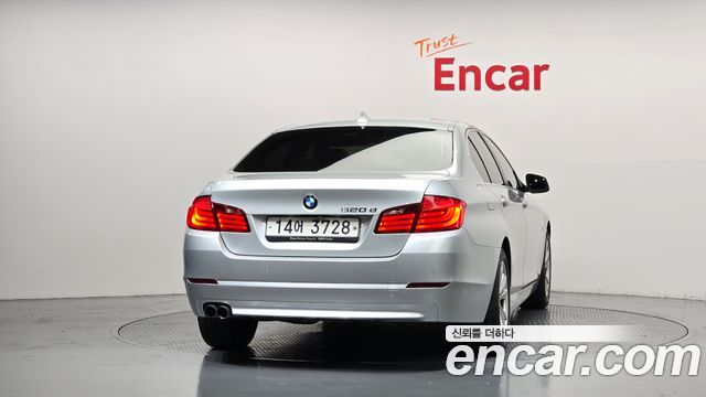 BMW 5 Series (F10) 520d 2011 — фото 4