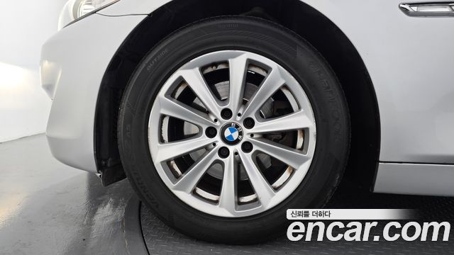 BMW 5 Series (F10) 520d 2011 — фото 5